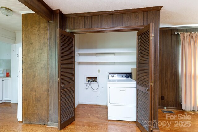 761 Milton Ave, Rock Hill, SC 29730 - laundry room with washer / dryer and light wood-type flooring