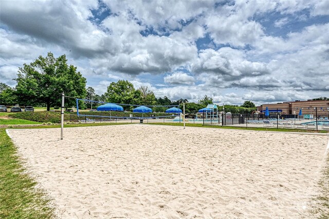 10022 Wayfair Meadow Ct, Charlotte, NC 28277 - view of home's community featuring volleyball court