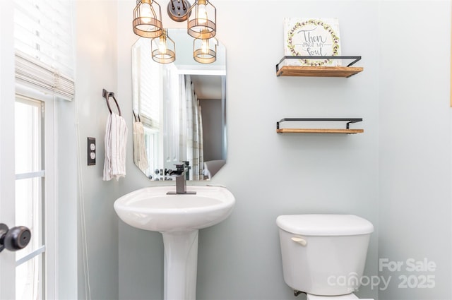 2945 Duvalla Ave, Charlotte, NC 28209 - half bath featuring toilet