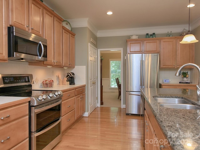 155 Culpeze Rd, Mooresville, NC 28117 - kitchen with appliances with stainless steel finishes, crown molding, tasteful backsplash, decorative light fixtures, and recessed lighting