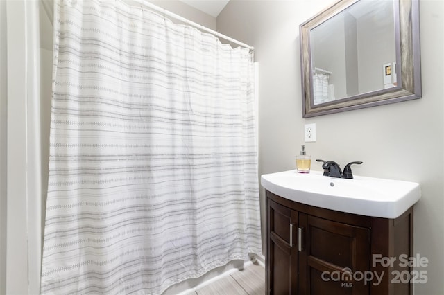 7012 Somerset Springs Dr Unit E, Charlotte, NC 28262 - full bath featuring vanity