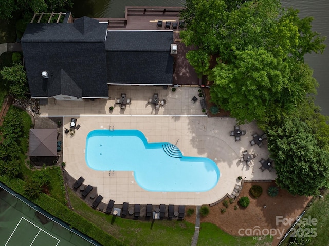 5104 Top Seed Ct, Charlotte, NC 28226 - view of subject property featuring a pool area