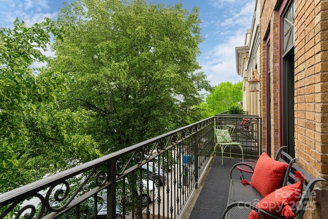 231 N Main St, Hendersonville, NC 28792 - view of balcony