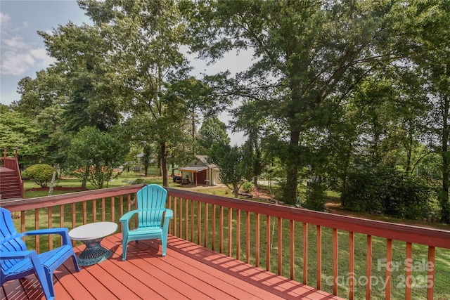 4920 Surfwood Dr, Sherrills Ford, NC 28673 - wooden terrace featuring an outdoor structure and a yard