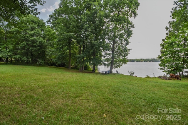 4920 Surfwood Dr, Sherrills Ford, NC 28673 - view of grassy yard featuring a water view