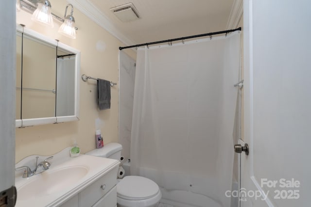 8019 Walnut Creek Ln, Charlotte, NC 28227 - full bath with vanity, shower / bath combo with shower curtain, and ornamental molding