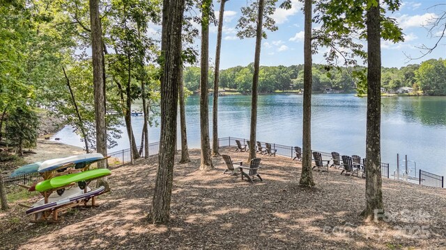18019 Wilbanks Dr, Charlotte, NC 28278 - water view