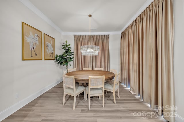 513 Meadow Ridge Dr, Belmont, NC 28012 - dining area featuring light wood-style flooring and baseboards