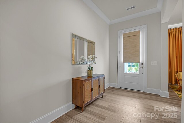 513 Meadow Ridge Dr, Belmont, NC 28012 - foyer entrance featuring baseboards and light wood-type flooring
