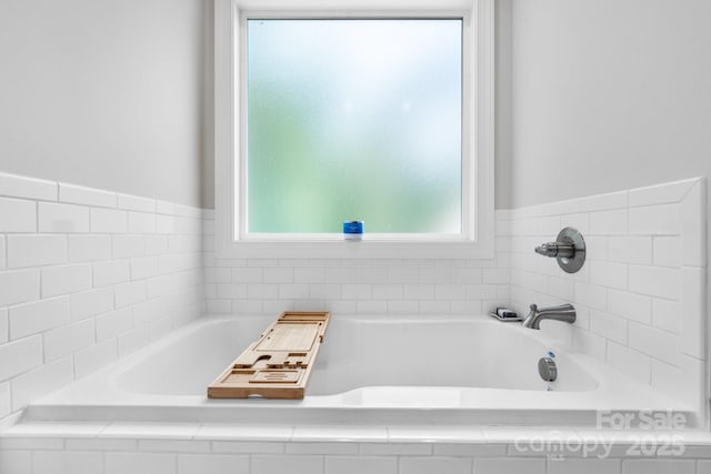 140 Maplewood Ct, Hudson, NC 28638 - bathroom featuring a garden tub