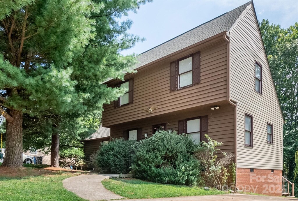 504 Holland Dr, Statesville, NC 28677 - photo 4