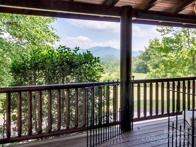 32 Tibi Ln, Waynesville, NC 28785 - wooden terrace with a mountain view
