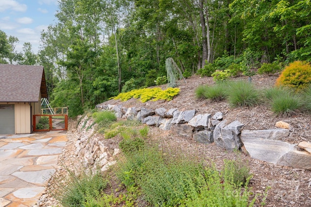588 Long Branch Rd, Swannanoa, NC 28778 - view of yard featuring an outbuilding