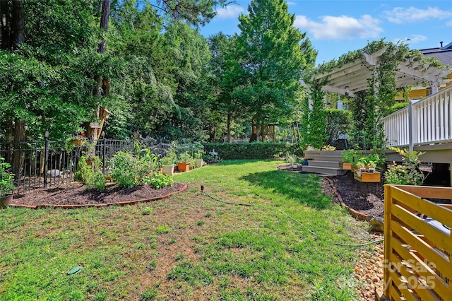 8109 Hawk Crest Ct, Charlotte, NC 28270 - view of yard with a garden