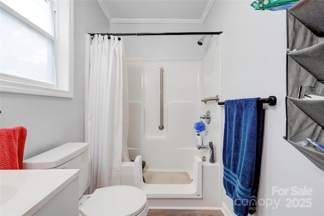 812 Kings Rd, Shelby, NC 28150 - full bathroom with crown molding and vanity