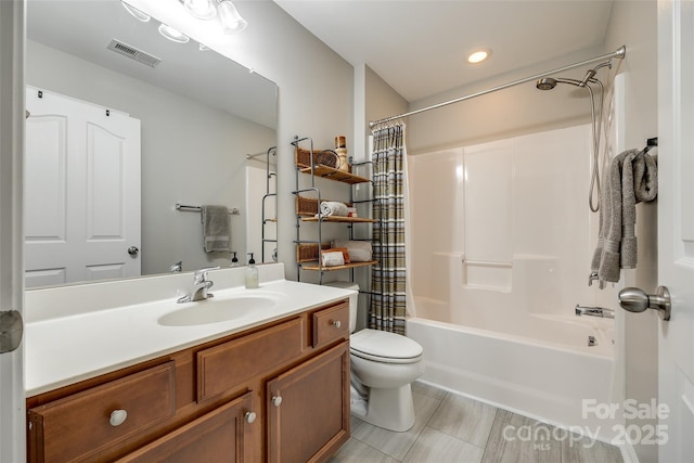 714 Deerbrook Ln, Tega Cay, SC 29708 - full bath with vanity, shower / bath combination with curtain, and recessed lighting