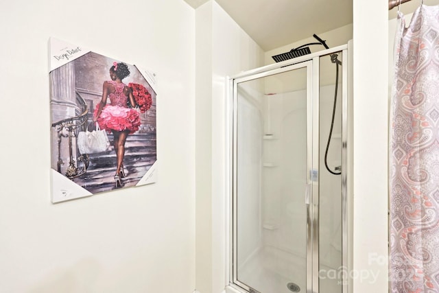 14018 Drake Watch Ln, Charlotte, NC 28262 - full bathroom featuring a shower stall