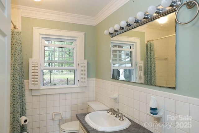 1270 N Enochville Ave, China Grove, NC 28023 - full bath featuring tile walls, healthy amount of natural light, toilet, a shower with curtain, and crown molding