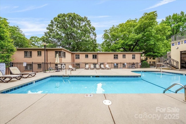 201 N Dotger Ave Unit C8, Charlotte, NC 28207 - community pool featuring a patio area