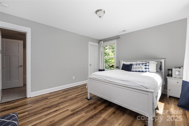 3902 Mcgee Point Rd, Terrell, NC 28682 - bedroom featuring wood finished floors and baseboards