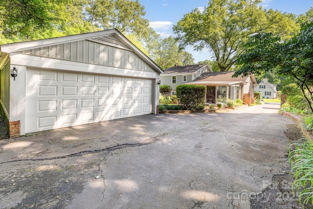 4200 Tyndale Ave, Charlotte, NC 28210 - view of detached garage