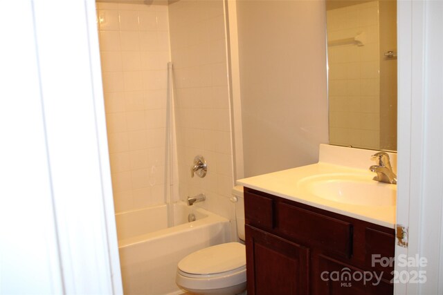 9823 Hyde Glen Ct, Charlotte, NC 28262 - photo 20