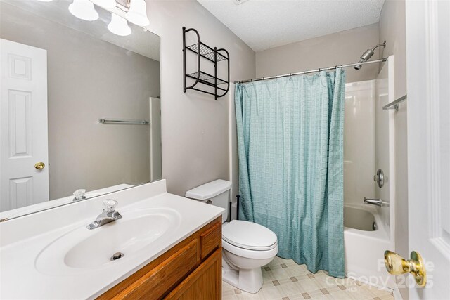 10223 Reindeer Way Ln, Charlotte, NC 28216 - photo 9