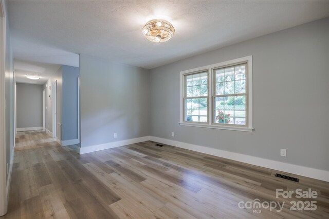 235 Lyndale Rd, Hendersonville, NC 28739 - photo 4