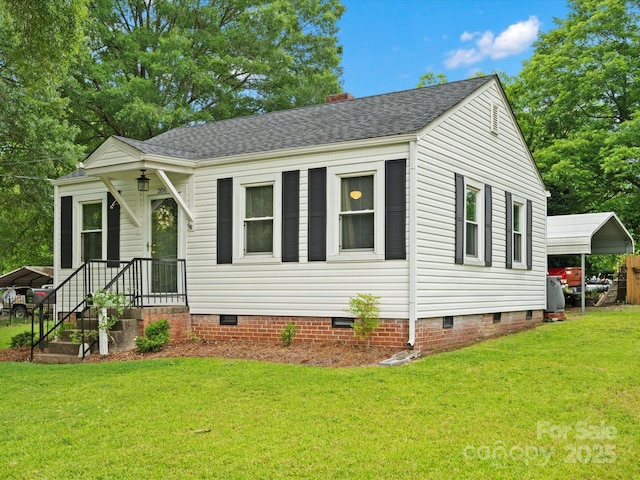 206 Charlotte St, York, SC 29745 - bungalow-style house featuring crawl space, a detached carport, a front lawn, and roof with shingles