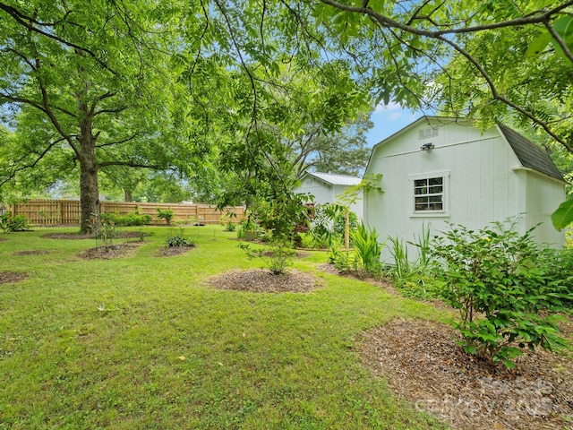 206 Charlotte St, York, SC 29745 - view of yard