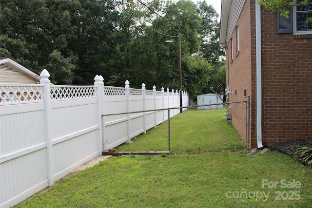116 Woodbark Ln, Kings Mountain, NC 28086 - view of yard