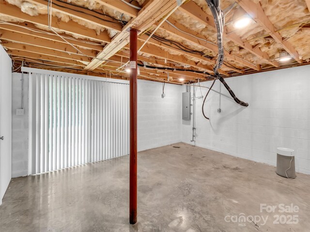 110 Stoney Brook Dr, Clyde, NC 28721 - unfinished below grade area featuring electric panel