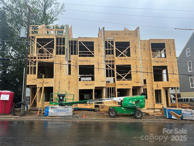 411 Devender Ln NE Unit 5, Charlotte, NC 28217 - view of building exterior