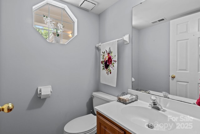 7212 Morsey Ct, Charlotte, NC 28269 - bathroom with toilet and vanity