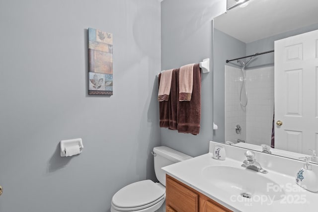 7212 Morsey Ct, Charlotte, NC 28269 - full bath featuring toilet, vanity, and a shower