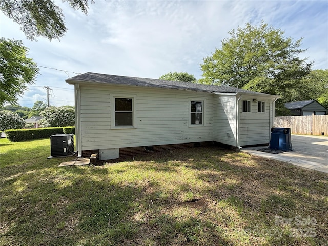 322 Buffalo St, Shelby, NC 28150 - rear view of property featuring crawl space and a shingled roof