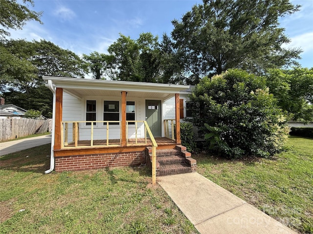 322 Buffalo St, Shelby, NC 28150 - view of front of home featuring covered porch