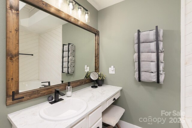 100 Donna Dr, Franklin, NC 28734 - full bathroom featuring vanity