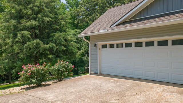 100 Donna Dr, Franklin, NC 28734 - view of garage