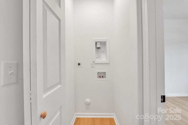 516 N Mulberry St, Cherryville, NC 28021 - washroom featuring electric dryer hookup, hookup for a washing machine, hookup for a gas dryer, and wood finished floors