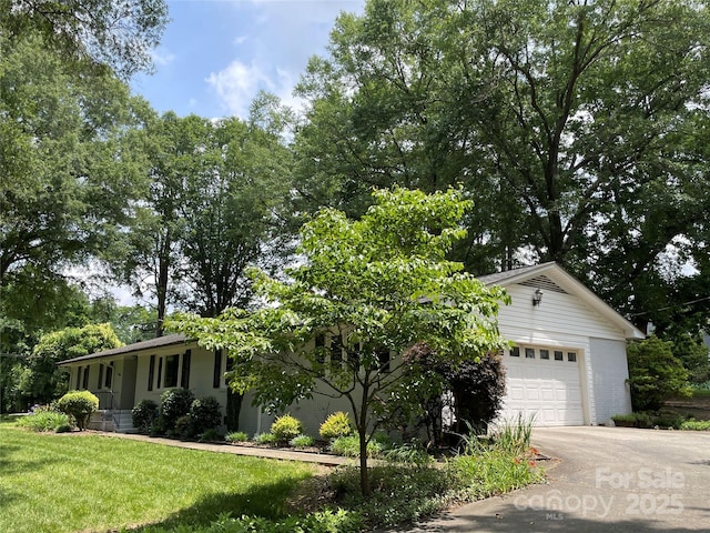 103 Boyd Dr, Stanley, NC 28164 - view of front of house featuring a front yard and driveway