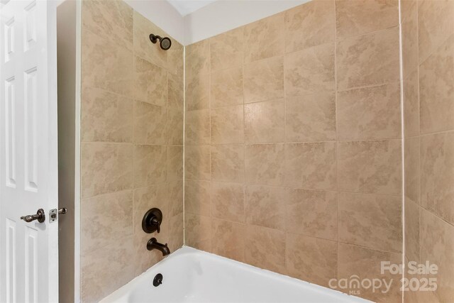 14402 Raynham Dr, Charlotte, NC 28262 - photo 22