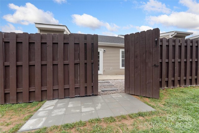 2045 Pin Oak Pl, Cramerton, NC 28032 - view of gate