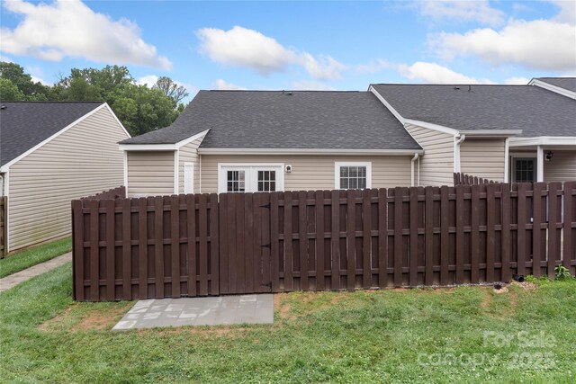 2045 Pin Oak Pl, Cramerton, NC 28032 - rear view of property featuring a shingled roof