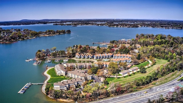 1038 SW Dr, Davidson, NC 28036 - aerial view of property and surrounding area featuring a nearby body of water