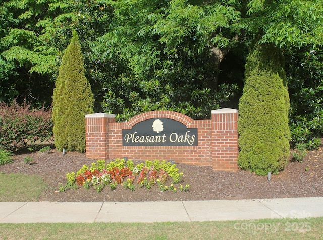 858 Oak Manor Dr SE, Concord, NC 28025 - view of community sign