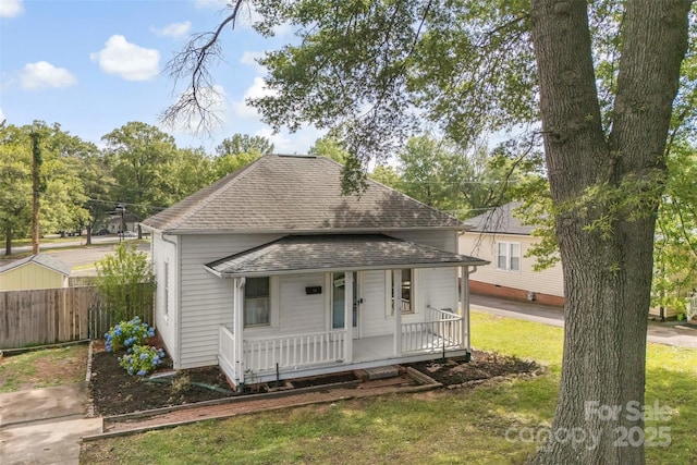 1008 Valley St, Kannapolis, NC 28081 - view of front of property featuring a porch and roof with shingles