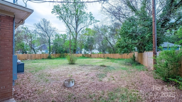1211 Campus St, Charlotte, NC 28216 - view of yard