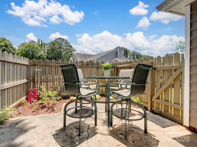 1836 Fairlawn Ct, Rock Hill, SC 29732 - view of patio with outdoor dining area and a gate