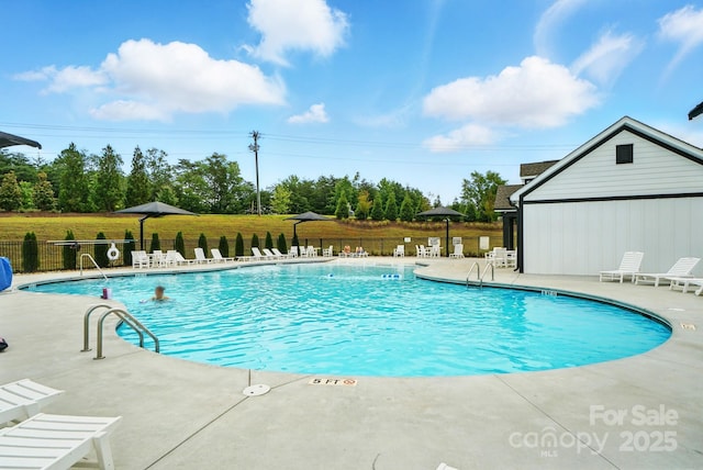 18619 Mainsail Ct, Lancaster, SC 29720 - community pool with a patio area